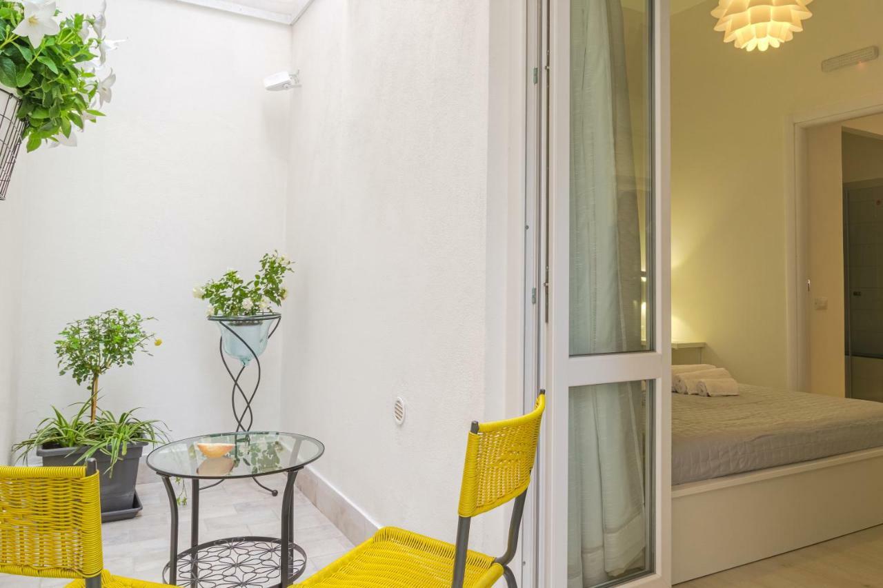 Guest Home Rose Giardini-Naxos Buitenkant foto